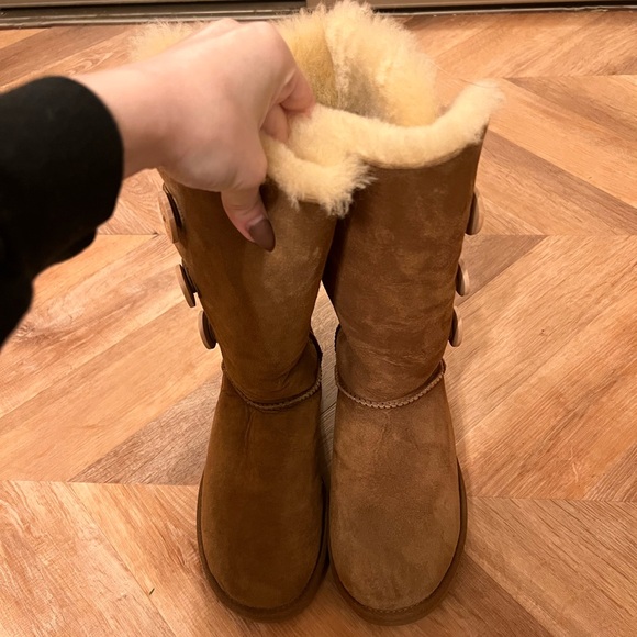 TALL UGG BOOT - Picture 5 of 5